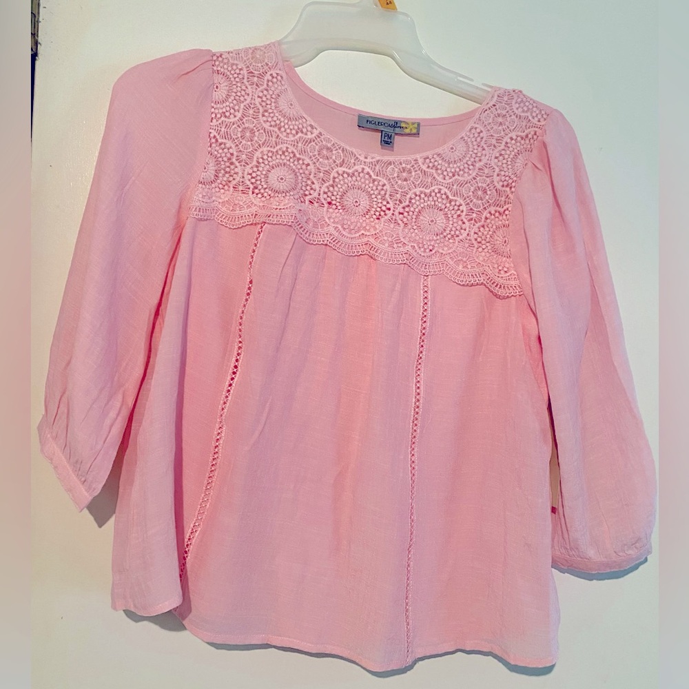 Figueroa & Flower cute pink top.